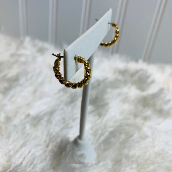 Gold Ribbed Hoop Earrings Clasp Hook 0.5" diameter - Picture 2 of 4